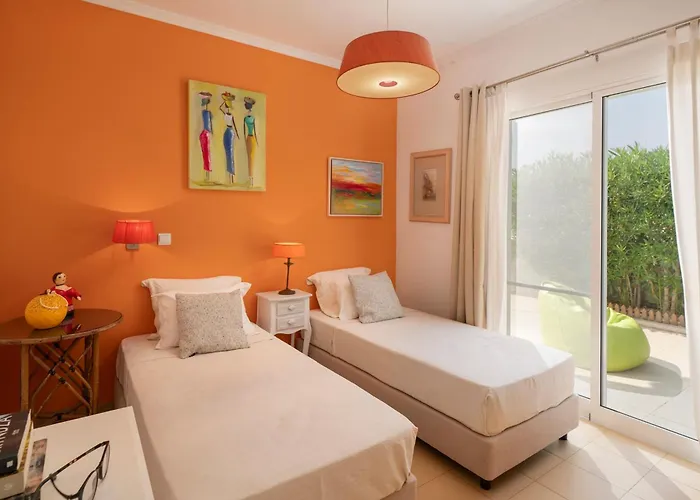 Casa Da Graca By An Island